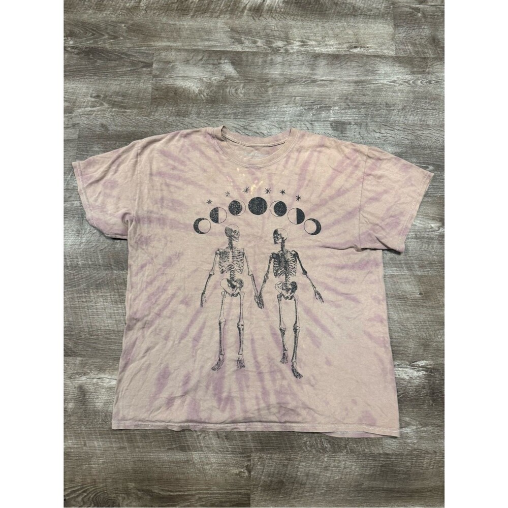 Desert Dreamer Skeleton Moon Graphic T-Shirt O/S